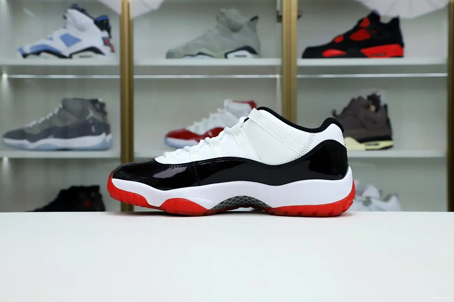 WHITE LOW BRED JORDAN 11 Kimikick AIR 0415